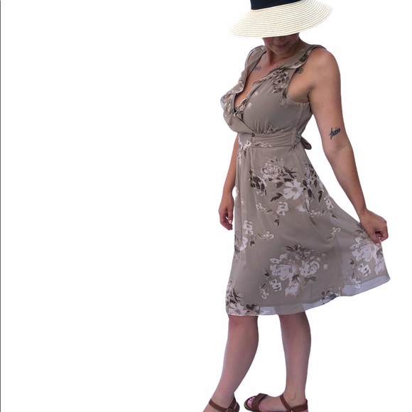 RW&Co Floral Dress - Picture 2 of 3